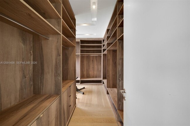 Building Photo - 770 S Shore Dr