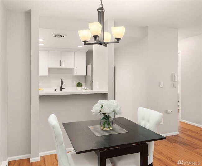 Building Photo - 14630 NE 32nd St