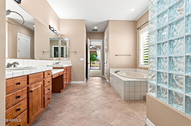 Building Photo - 22114 N San Ramon Dr