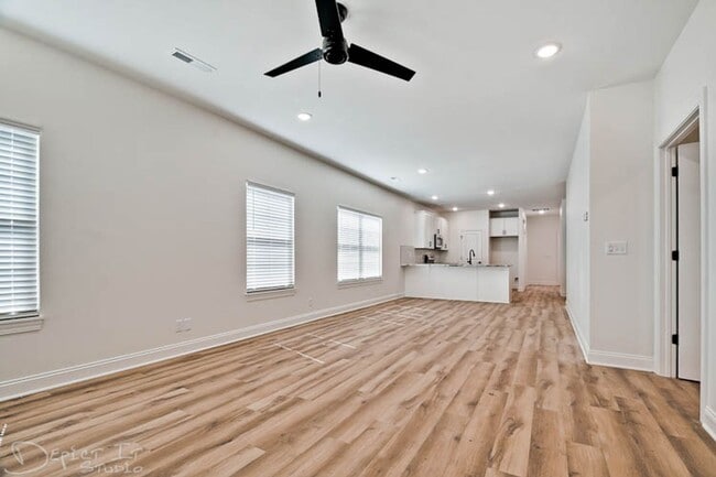 Building Photo - 2 Bed, 2 Bath Patio Homes located in Big Creek Country Club