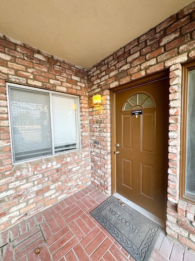 Building Photo - OL2441