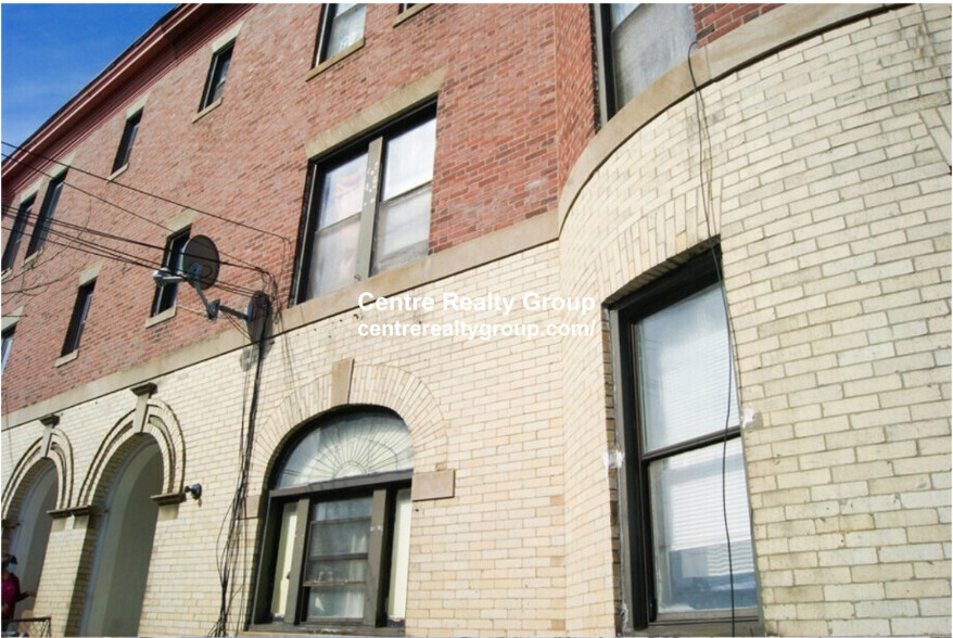 Building Photo - 72 Empire St