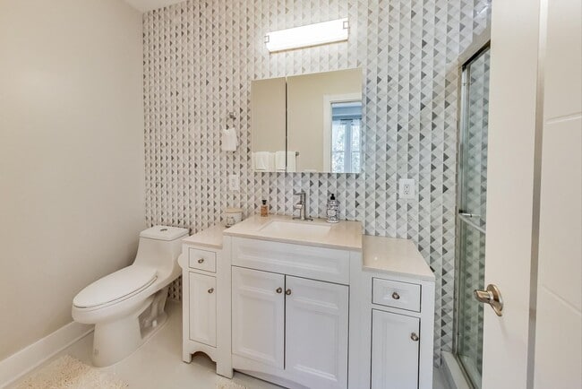 Building Photo - 1638 K St NE
