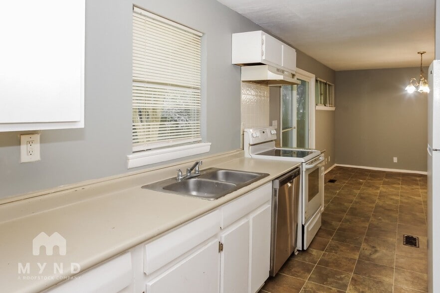 Building Photo - 3513 Rosedale Dr NW