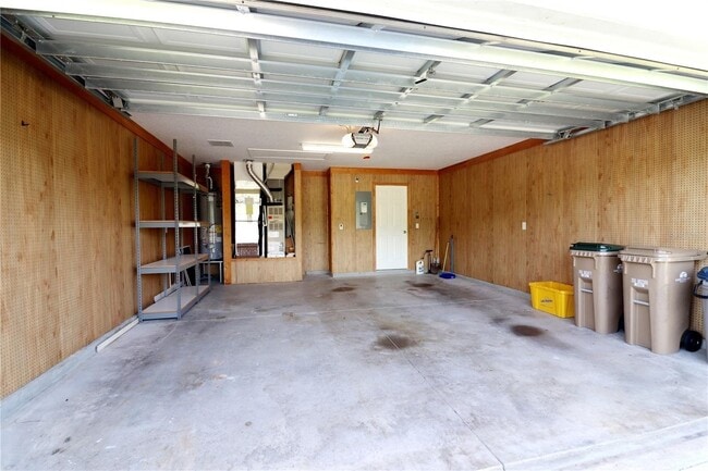 Building Photo - 5316 Sir Churchill Dr