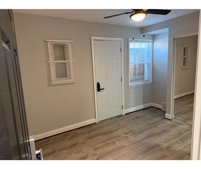 Building Photo - 3236 Lohrs Ln
