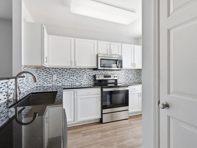 Building Photo - 2121 Ventana Ln
