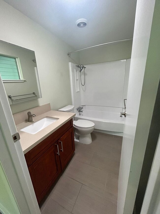 Building Photo - Kailua Lifestyle in 2 Bedroom 2 Bath Charmer