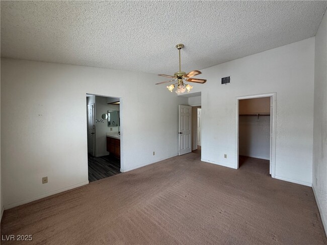 Building Photo - 6305 Crosswood Ave