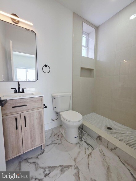 Building Photo - 1520 S 22nd St