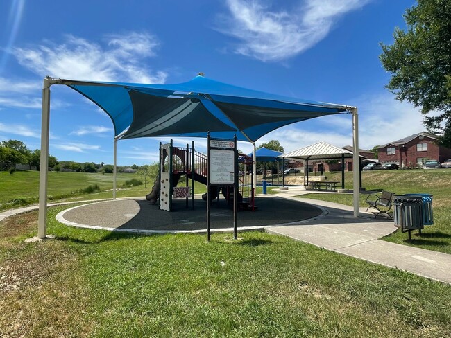 Building Photo - Beautiful, fully remodeled 3 bedroom, 2.5 ...