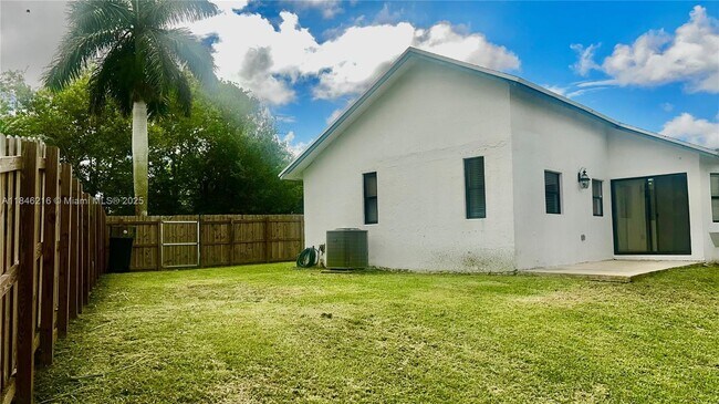 Building Photo - 13549 SW 285th Terrace