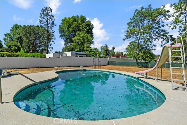 Building Photo - 5835 Jumilla Ave