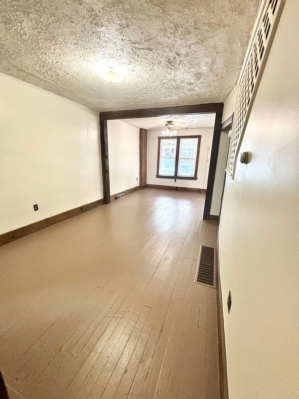 Building Photo - 821 5th St