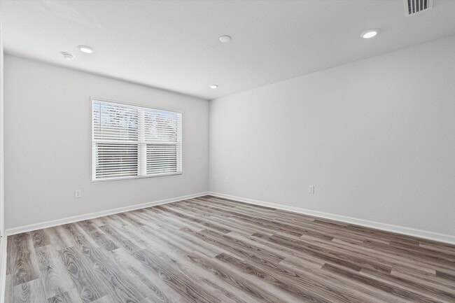 Building Photo - 13581 Paris Cir