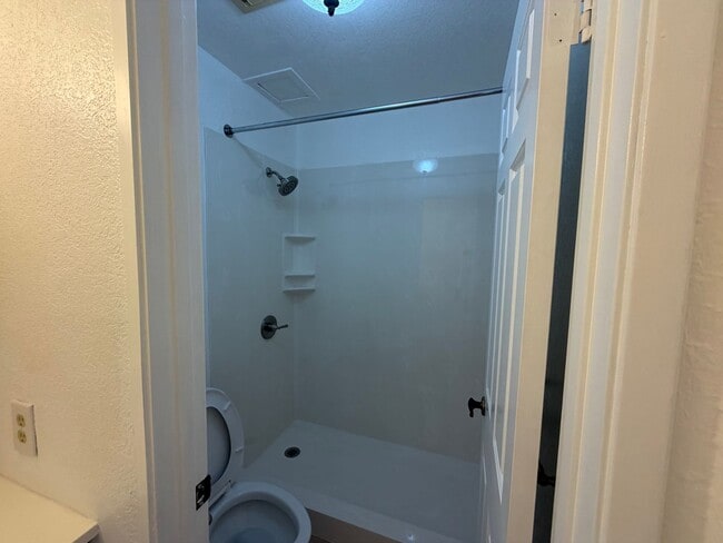 Building Photo - Ihona K2 One bedroom, one bathroom, one parking ground level townhouse.