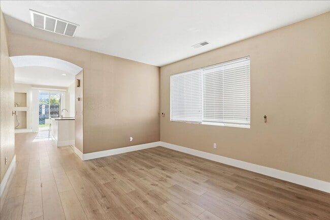 Building Photo - 3424 Babson Dr