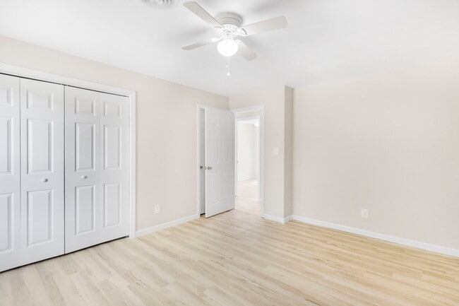 Building Photo - 1060 Okrina Dr