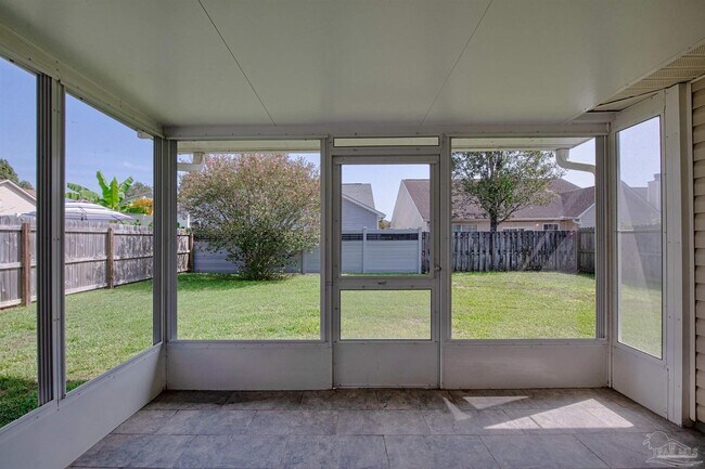 Building Photo - 383 Mirabelle Dr