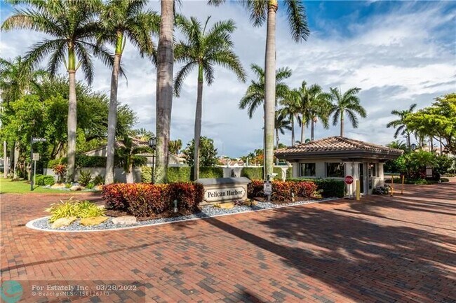 Building Photo - 270 Captains Walk