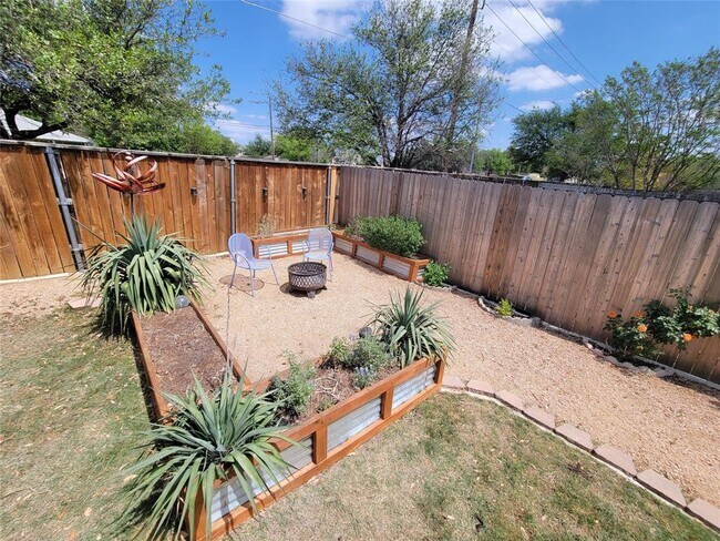 Building Photo - 17745 Loch Linnhe Loop