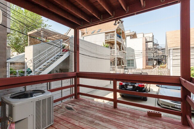 Building Photo - 3240 N Racine Ave
