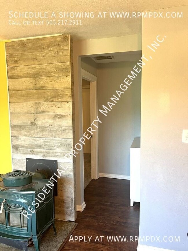 Building Photo - 4512 SW Fairvale Ct