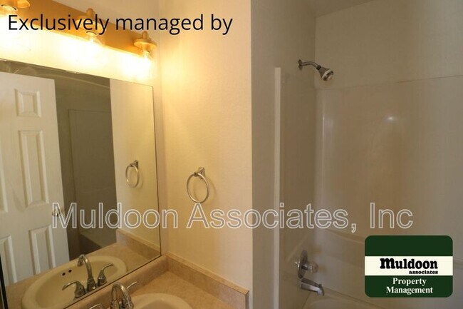Building Photo - 1112 Silverqueen Rd
