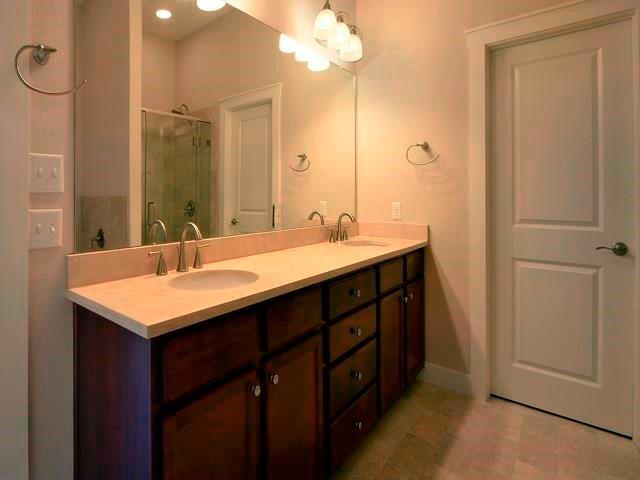 Building Photo - 2520 Bluebonnet Ln