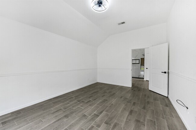 Building Photo - 13021 Castlewind Ln