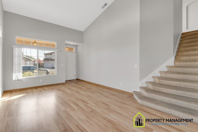 Building Photo - 5-Bedroom Residence Ready for Immediate Move-In
