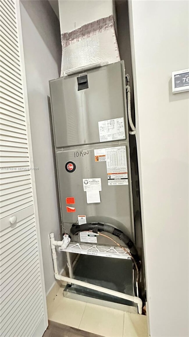 Building Photo - 3278 W 97th Terrace