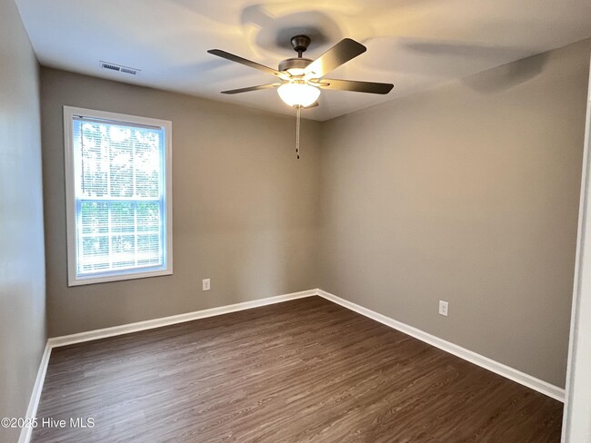 Building Photo - 2708 Jefferson Dr