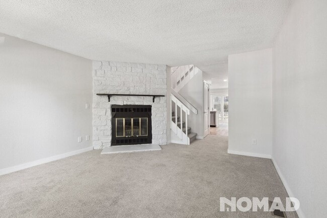 Building Photo - Charming 3BR Townhome in Centennial