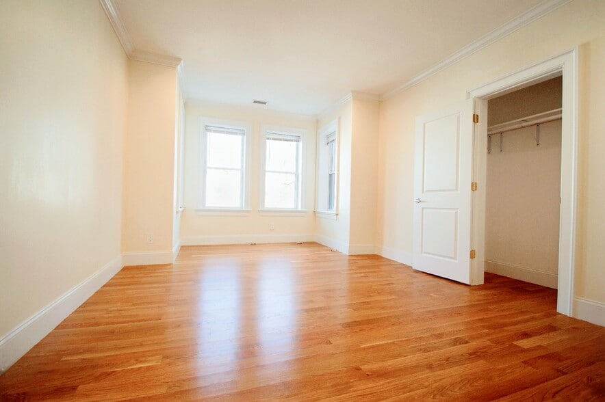 Building Photo - 78 Browne St