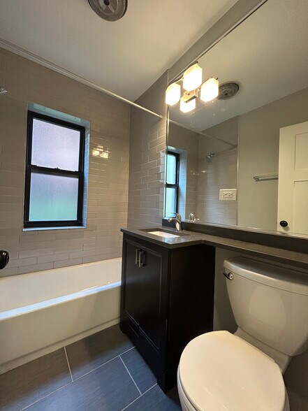 Building Photo - 1128 Maple Ave