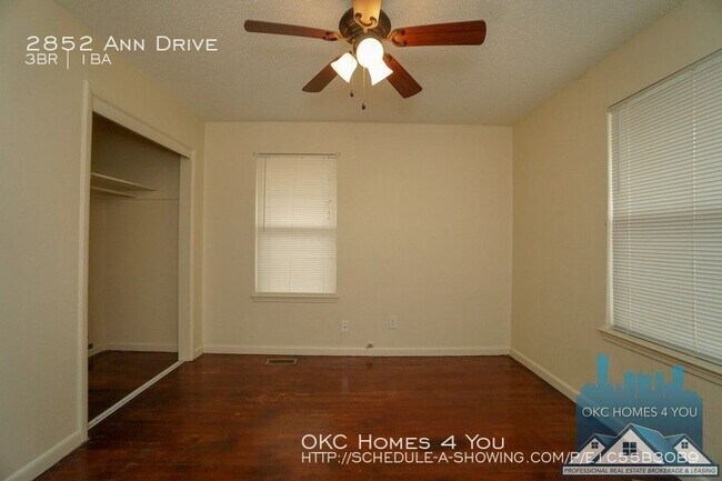 Building Photo - Move-In Specials