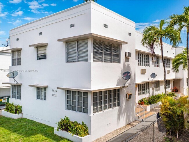Building Photo - 7635 Dickens Ave