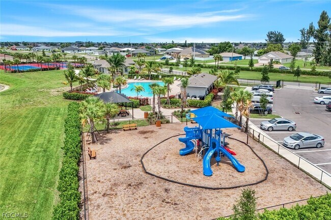 Building Photo - 421 Coral Reef Pl