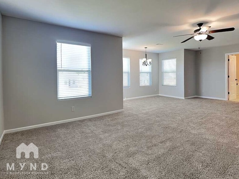 Building Photo - 29877 Glenrose Way