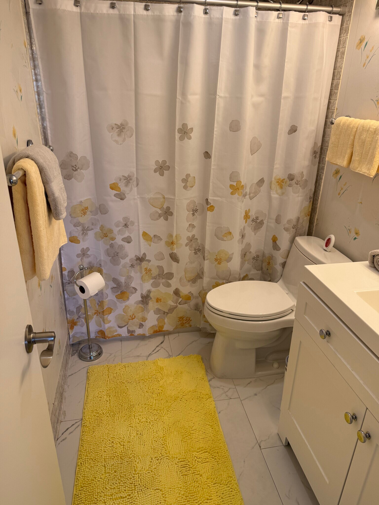 Master bath - 126 S Cypress Rd