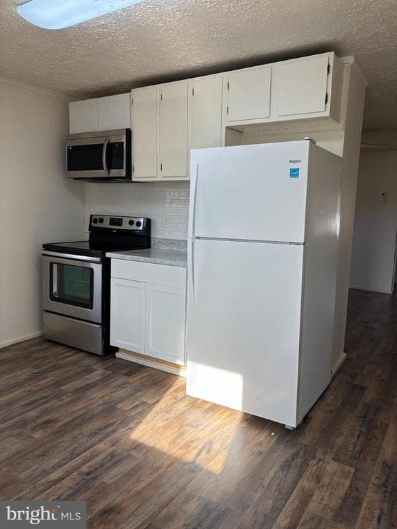 Building Photo - 722 W Stephen St