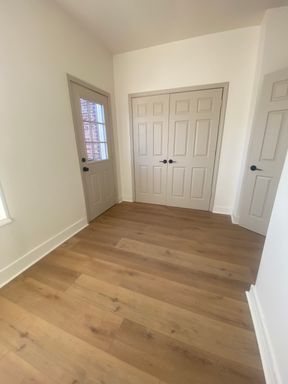 Building Photo - 3030 Chippewa St