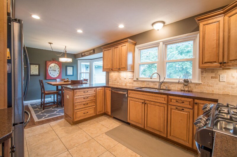 Building Photo - 10254 N Sunnycrest Dr