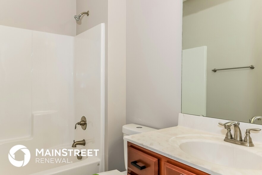 Building Photo - 96 Longo Ln