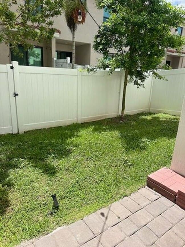Building Photo - 4504 Hartwell Ln
