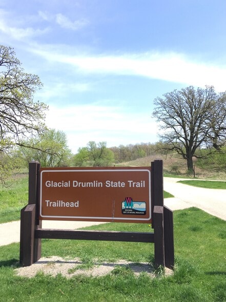 Building Photo - 203 S Main St