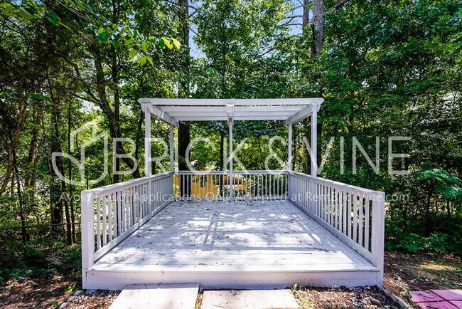 Building Photo - 8208 Kelly Dr