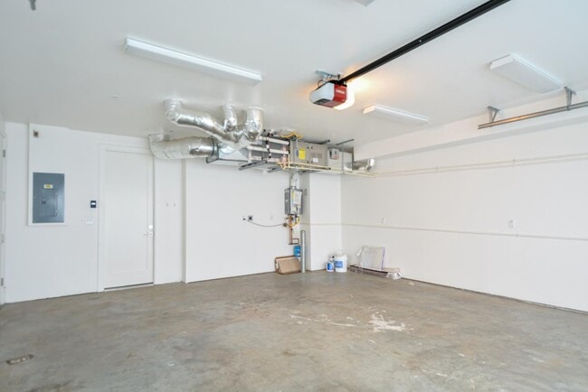 Building Photo - 2088 Channing Ave