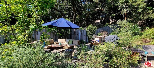 Building Photo - 4733 San Feliciano Dr
